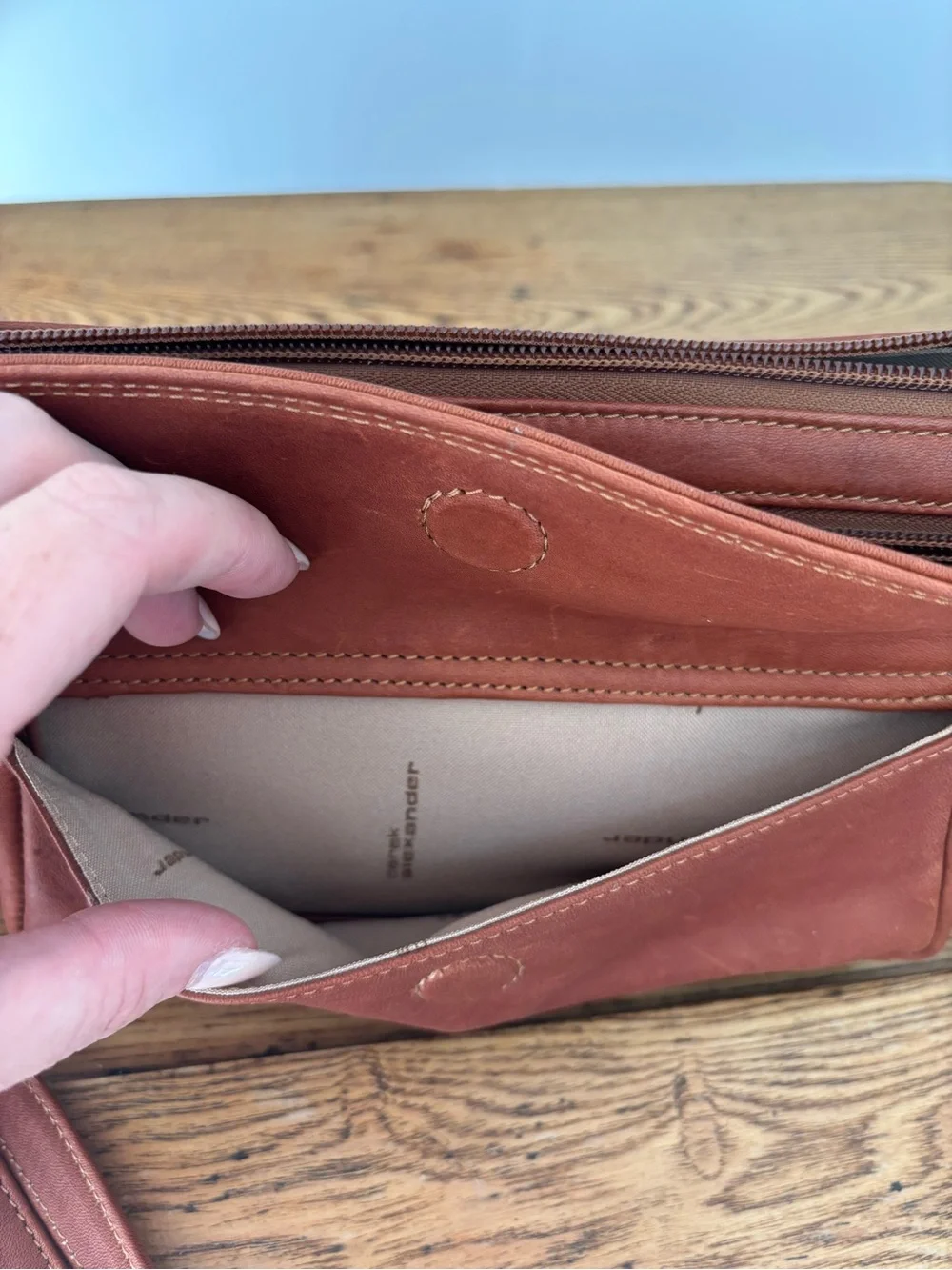 Derek Alexander Leather Crossbody Bag 🤎 - Picture 7 of 8